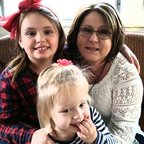 Meet your Posher, Mitzi - Picture 1 of 1